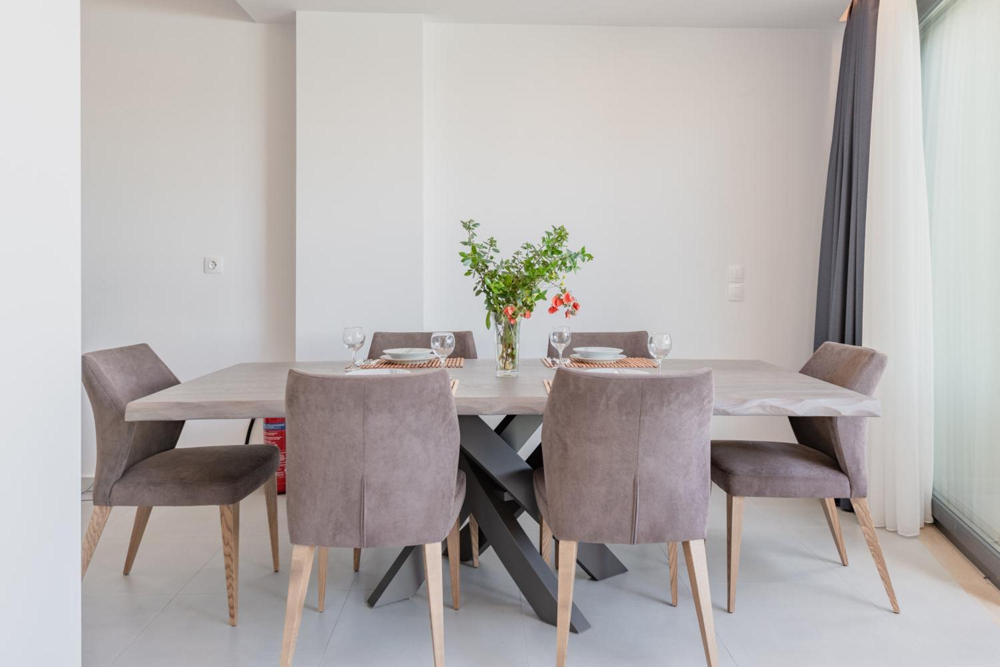 Swans Luxury Homes Коммено Номер фото